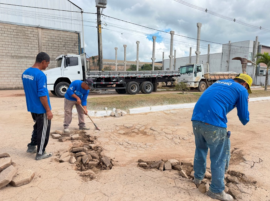 Prefeitura de Itabela inicia semana com duas frentes de obras para melhorar a infraestrutura urbana