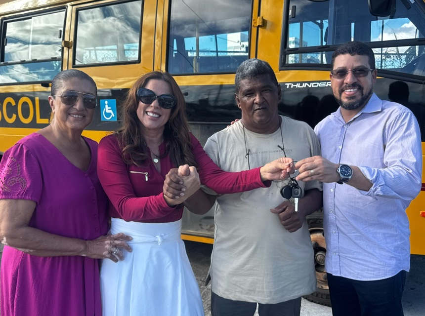 Itabela recebe novo ônibus escolar com investimento de aproximadamente R$ 500 mil