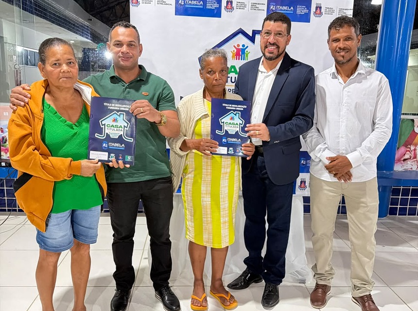 Prefeito Flauzino entrega 322 títulos de propriedade e realiza sonho de famílias do bairro Pereirão