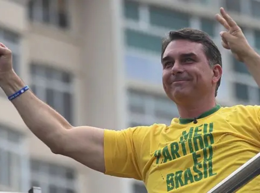 Apoiadores de Flávio Bolsonaro realizarão movimento em Itabela neste sábado (24)