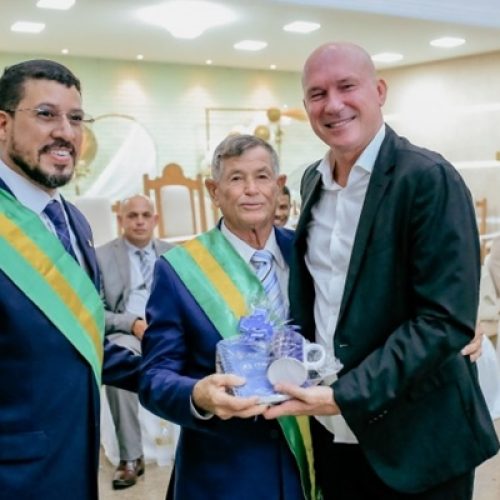 Ricardo Flauzino e Zé Sossai são empossados prefeito e vice-prefeito de Itabela