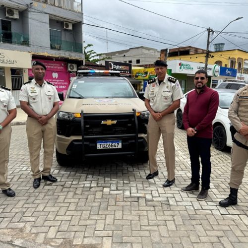 Prefeito Ricardo Flauzino recebe nova viatura S10 para reforçar a frota da Polícia Militar de Itabela