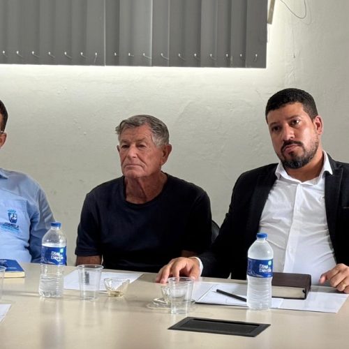 Em 1ª reunião de 2026, prefeito Ricardo Flauzino cobra empenho do secretariado e anuncia novo ciclo de obras