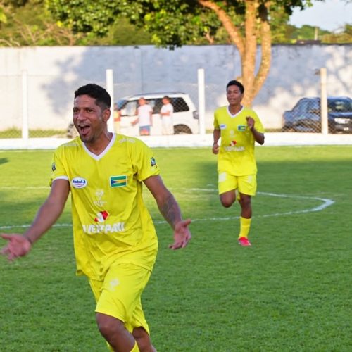 Itabela brilha na estreia da Copa CONDESC e vence Itagimirim por 3 a 2 no Manzolão