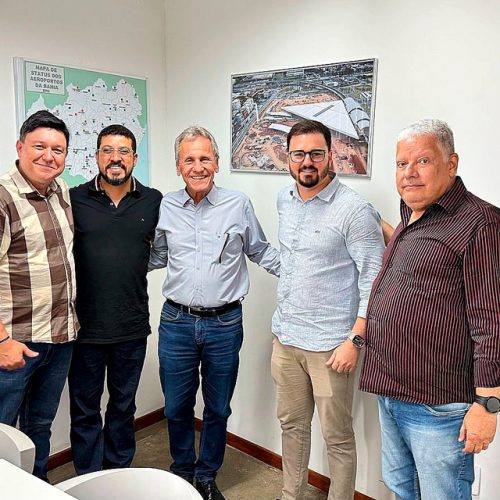 Prefeito Ricardo Flauzino debate melhorias na infraestrutura de Itabela em reunião com secretário da SEINFRA