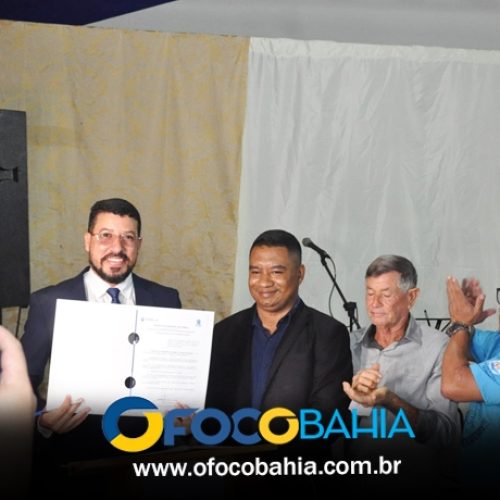 Prefeito Ricardo Flauzino anuncia reajuste no piso salarial de 6,27% para professores durante abertura da Jornada Pedagógica 2025