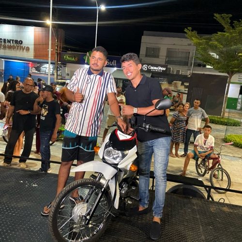 Evento realizado por Cherminho Premiações em Itabela faz entrega de  um Volkswagen Nivus, sorteio de uma Moto Honda Pop e outros Prêmios